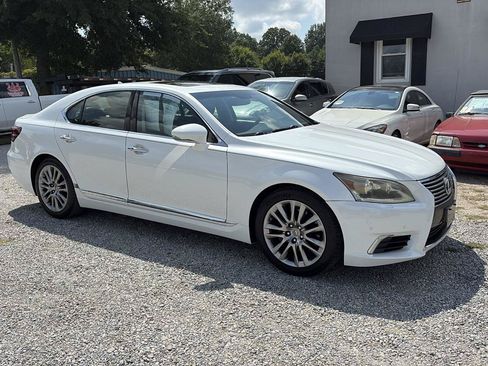 Used 2013 Lexus LS 460 w/ Comfort Pkg RWD image 5