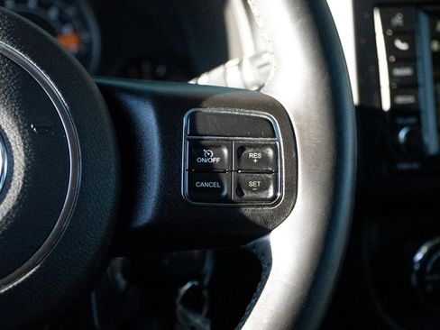 Used 2017 Jeep Patriot High Altitude image 29