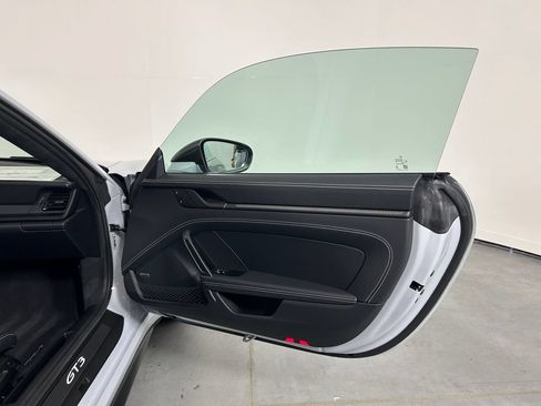 Used 2026 Porsche 911 GT3 RWD image 26