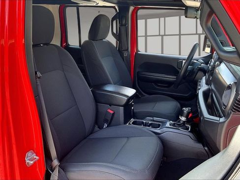 Used 2018 Jeep Wrangler Unlimited Sport S AWD/4WD image 26