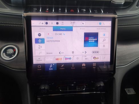 New 2025 Jeep Grand Cherokee L Limited w/ Black Appearance Package image 10