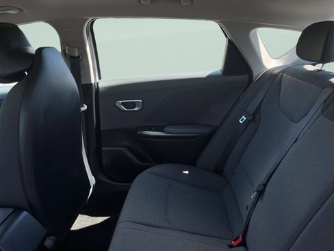 Used 2025 Kia K4 FWD image 20
