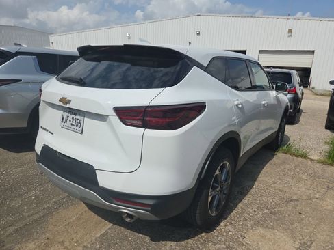 Used 2025 Chevrolet Blazer LT AWD/4WD image 9