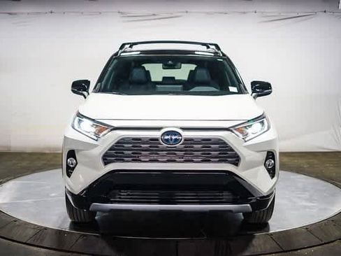Certified 2019 Toyota RAV4 XSE image 3