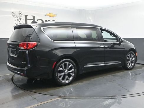 Used 2019 Chrysler Pacifica Limited w/ Advanced Safetytec Group image 48