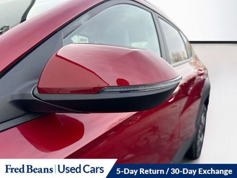 Used 2025 Hyundai Kona SEL image 37