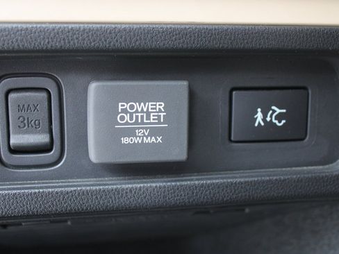 Used 2024 Acura MDX SH-AWD w/ Advance Package image 9