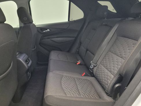 Used 2019 Chevrolet Equinox LT FWD image 18