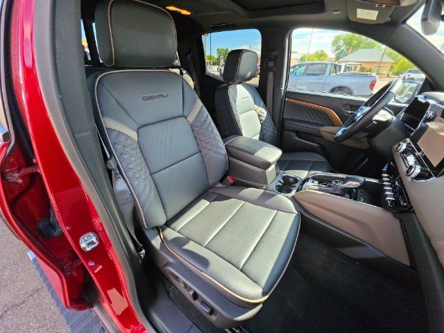Used 2024 GMC Canyon Denali AWD/4WD image 19