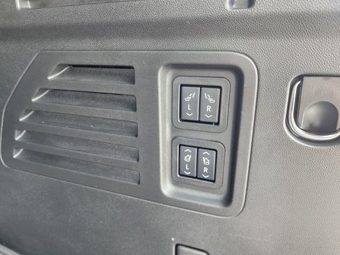 Certified 2025 Chevrolet Traverse RS w/ LPO, Floor Liner Package image 11