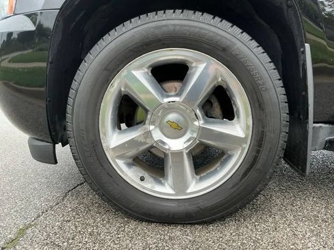 Used 2014 Chevrolet Suburban LTZ AWD/4WD image 15