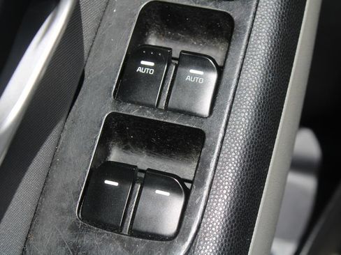 Used 2014 Kia Soul FWD image 19