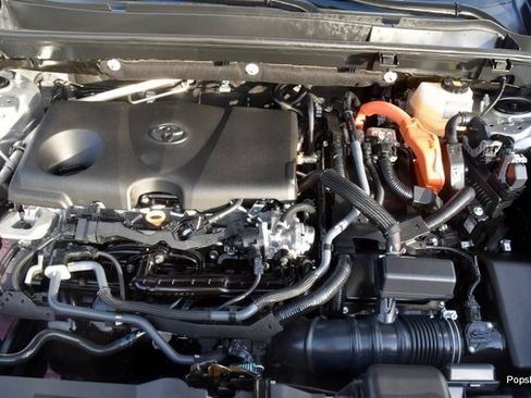 Used 2024 Toyota RAV4 XLE Premium image 6