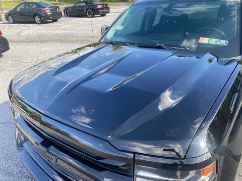 Used 2018 Chevrolet Silverado 1500 LT w/ All Star Edition image 14