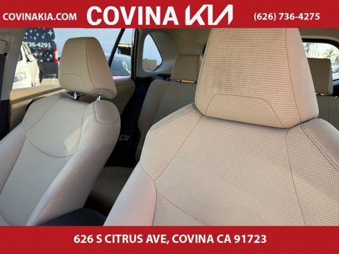 Used 2022 Toyota RAV4 LE image 15