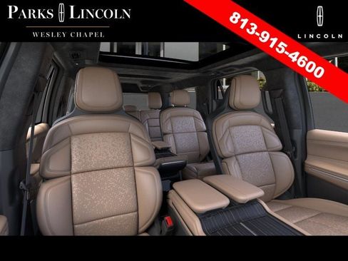New 2026 Lincoln Navigator L Black Label AWD/4WD image 10
