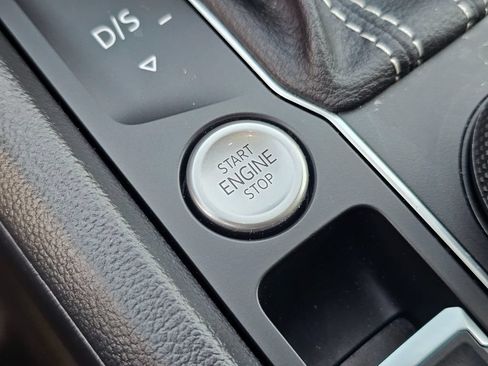 Used 2022 Volkswagen Atlas SEL Premium AWD/4WD image 35