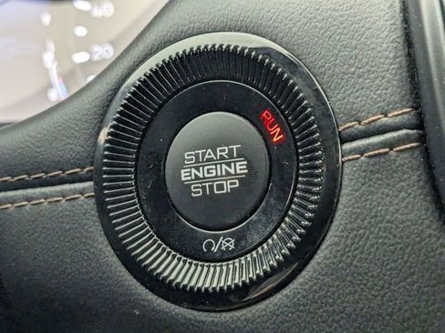 Used 2022 Jeep Compass Limited image 23