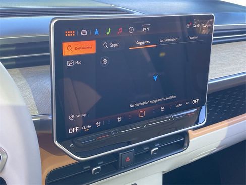 New 2025 Volkswagen ID. Buzz Pro S Plus image 23