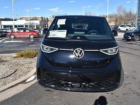 New 2025 Volkswagen ID. Buzz Pro S image 2