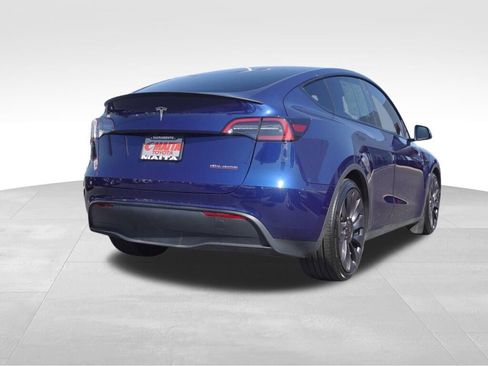 Used 2025 Tesla Model Y Performance image 3