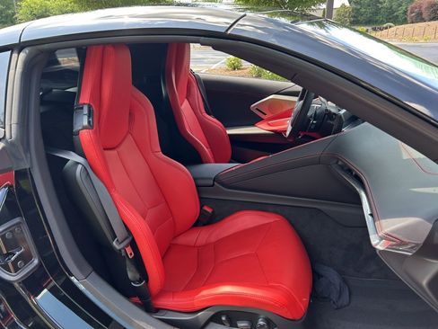 Used 2025 Chevrolet Corvette Z06 image 40