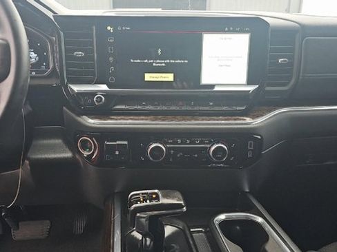 Used 2024 GMC Sierra 1500 Elevation w/ Preferred Package image 3