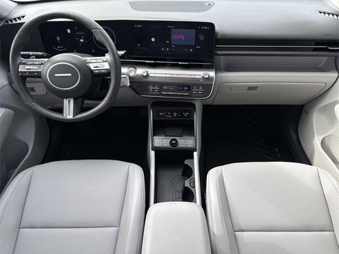Used 2024 Hyundai Kona Limited image 8