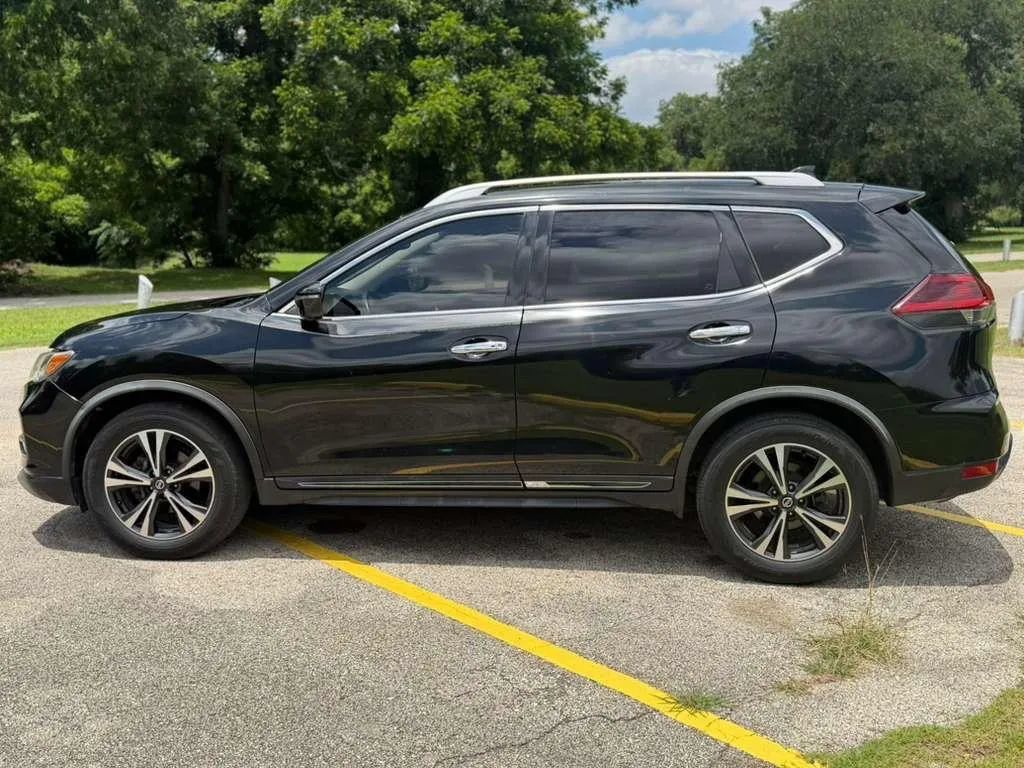 Used 2018 Nissan Rogue SL FWD image 8