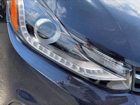 Used 2021 Chevrolet Trax LT w/ Sport Edition image 30