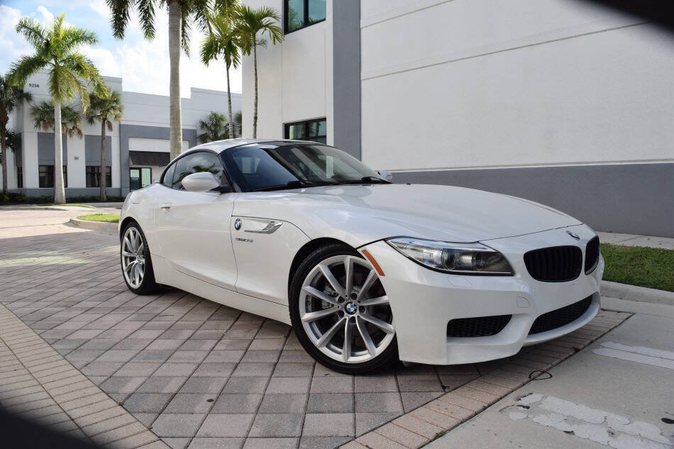 Used 2014 BMW Z4 sDrive35i RWD image 4