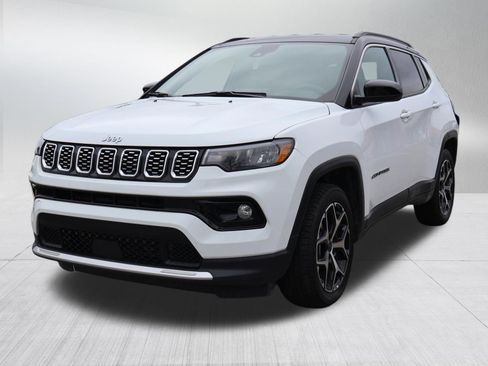 Used 2025 Jeep Compass Limited image 3