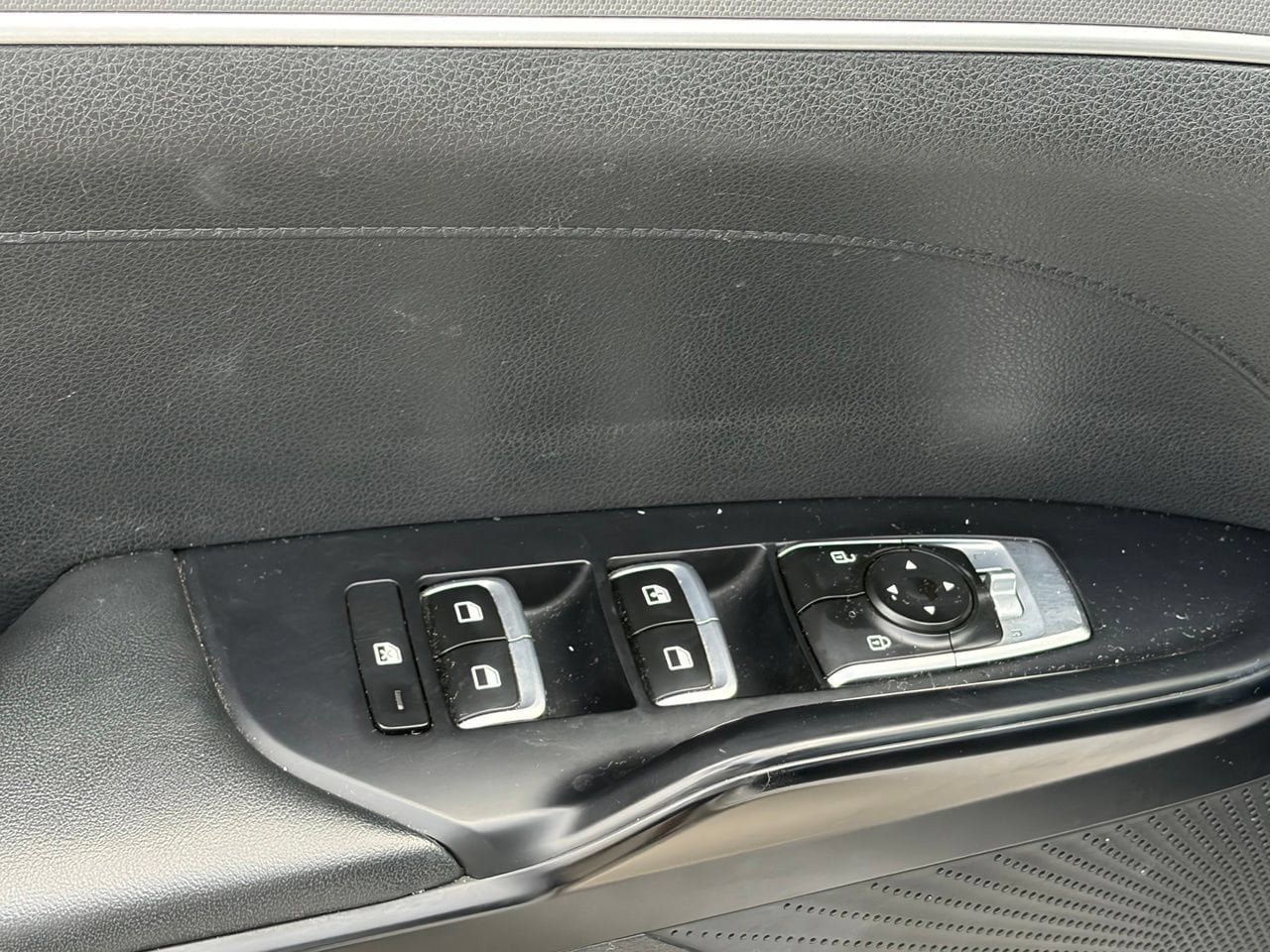 Used 2022 Kia K5 LXS FWD image 6