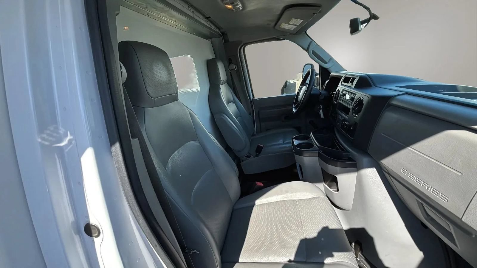 Used 2021 Ford E-350 and Econoline 350 Super Duty RWD image 24