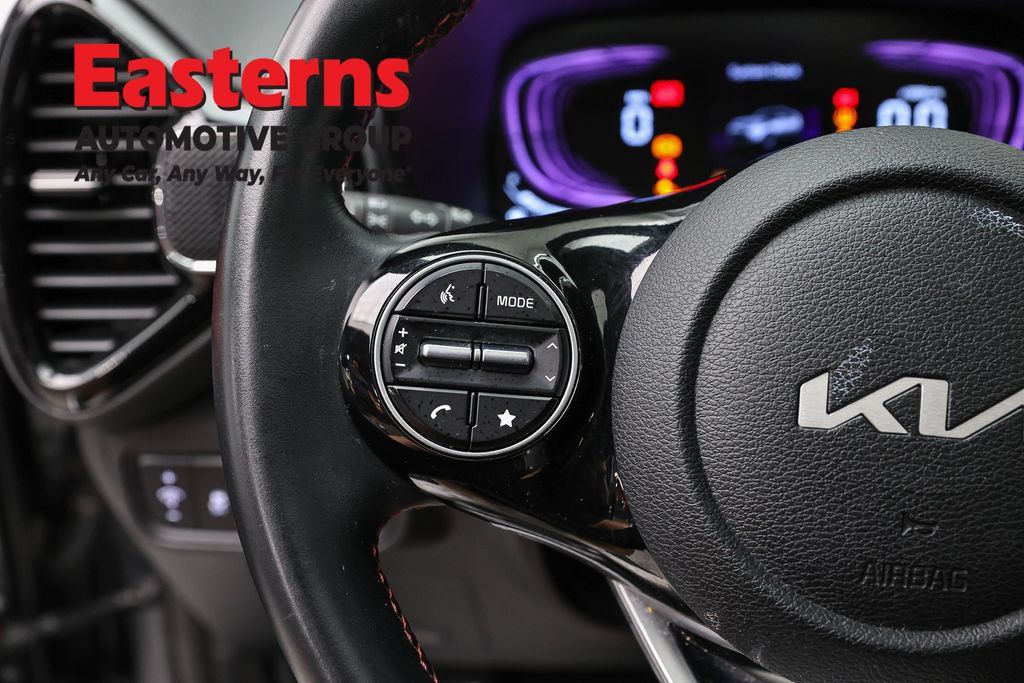 Used 2023 Kia Soul GT-Line FWD image 17