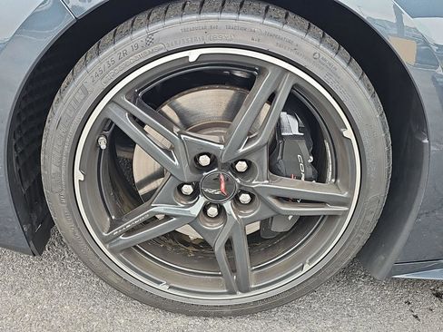 Used 2021 Chevrolet Corvette Stingray Premium Cpe w/ Z51 Performance Package image 18