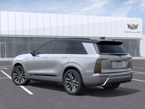 New 2026 Cadillac Vistiq Platinum image 3