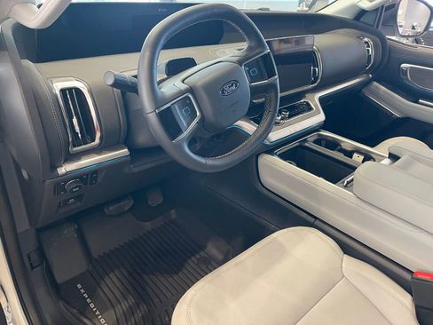 New 2026 Ford Expedition Platinum w/ Platinum Ultimate Package image 3