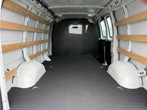Used 2024 Chevrolet Express 2500 w/ Driver Convenience Package image 31