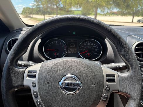 Used 2011 Nissan Rogue SV FWD image 55