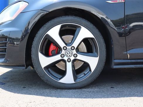 Used 2017 Volkswagen GTI SE FWD image 25