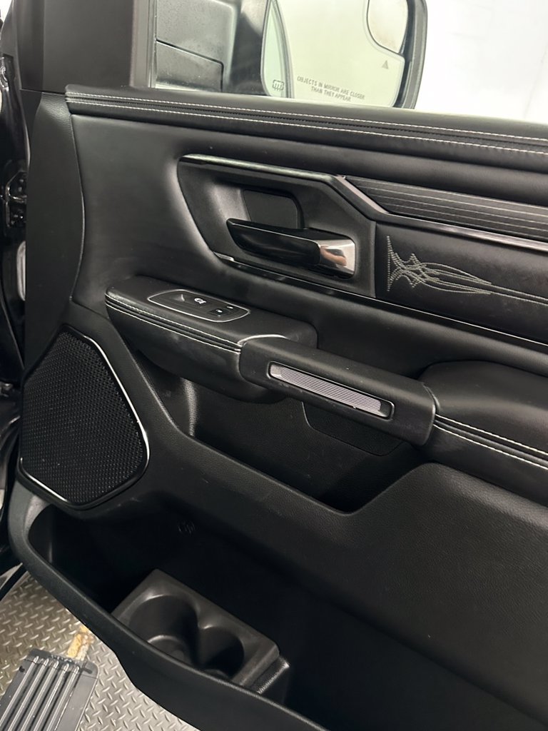 Used 2022 RAM 1500 Limited w/ Body-Colour Bumper Group AWD/4WD image 38
