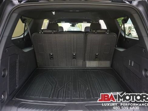 Used 2025 Chevrolet Suburban LT RWD image 25