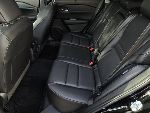 Used 2023 Nissan Rogue SV w/ SV Premium B Package image 13