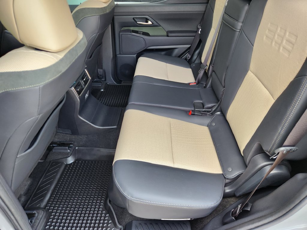 Certified 2025 Lexus GX 550 w/ Accessory Package (CT) AWD/4WD image 30