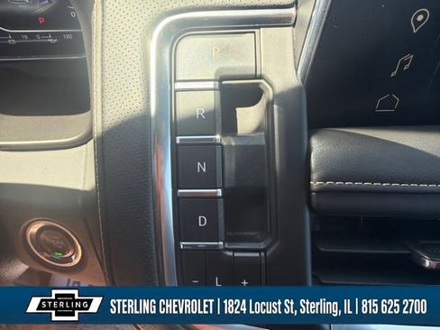 Used 2023 GMC Yukon XL SLT w/ SLT Premium Package AWD/4WD image 15