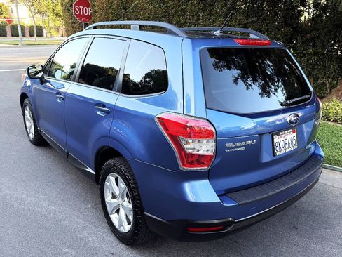 Used 2015 Subaru Forester 2.5i Premium w/ Popular Package #2 AWD/4WD image 4