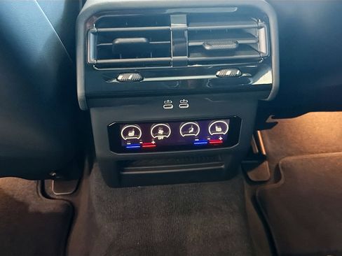 New 2026 BMW M5 Touring image 17