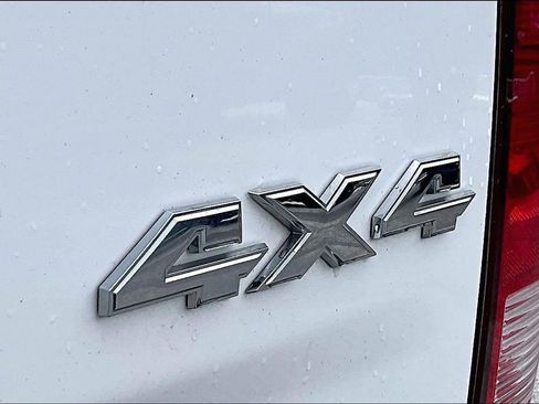 Used 2015 RAM 1500 Express AWD/4WD image 9