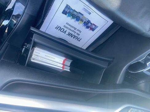 Used 2017 Toyota Highlander XLE image 46